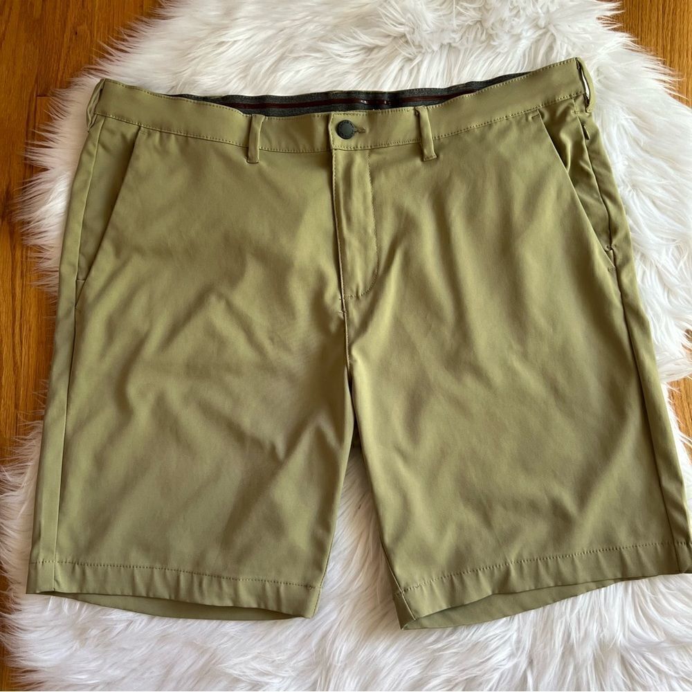 Men’s Jachs New York Khaki Shorts Size 40